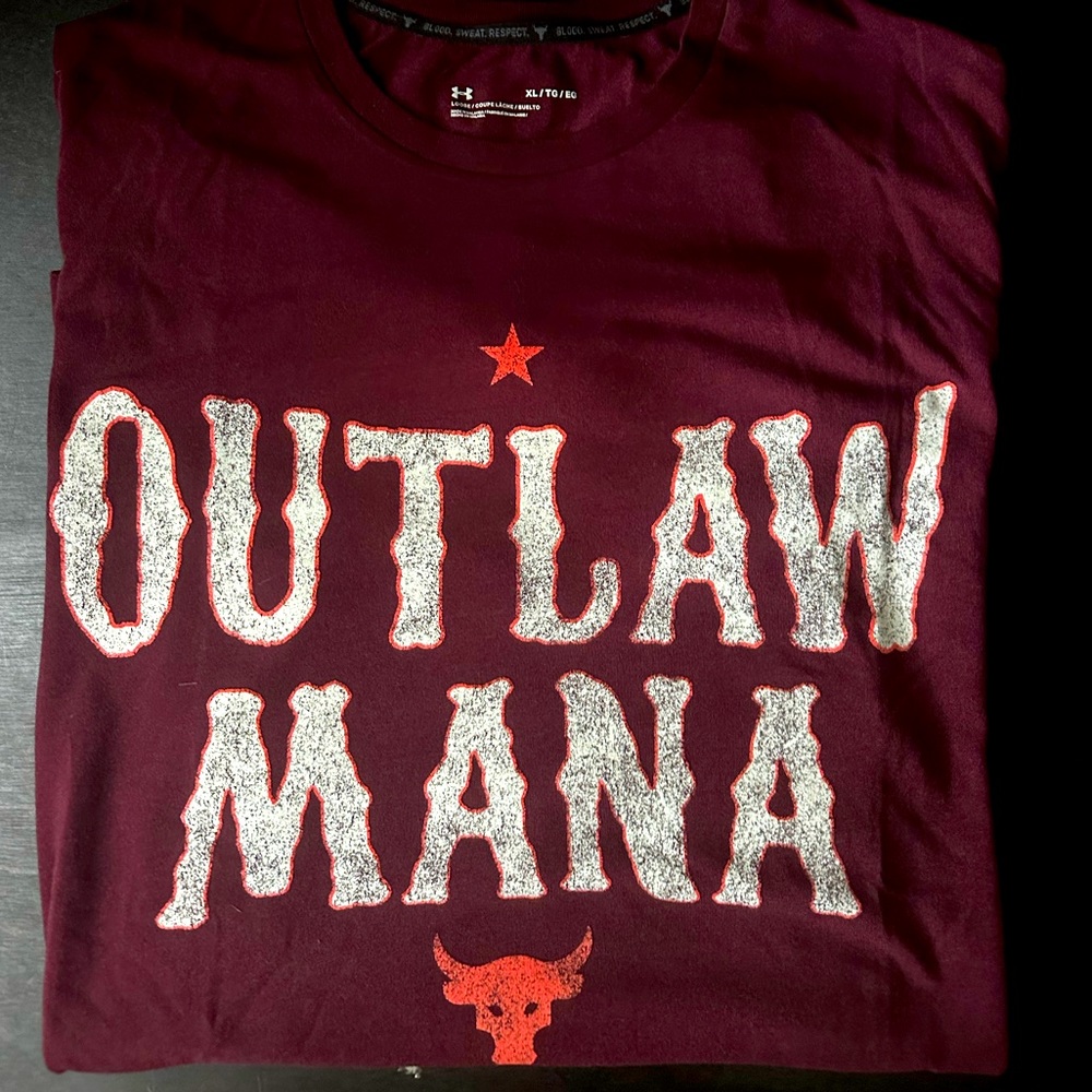 Under Armour Project Rock T Shirt. XL. Burgundy/Maroon.